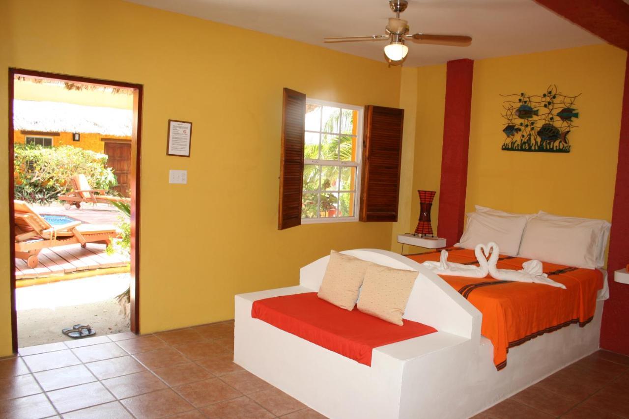 Seaside Cabanas Hotel Caye Corker 외부 사진