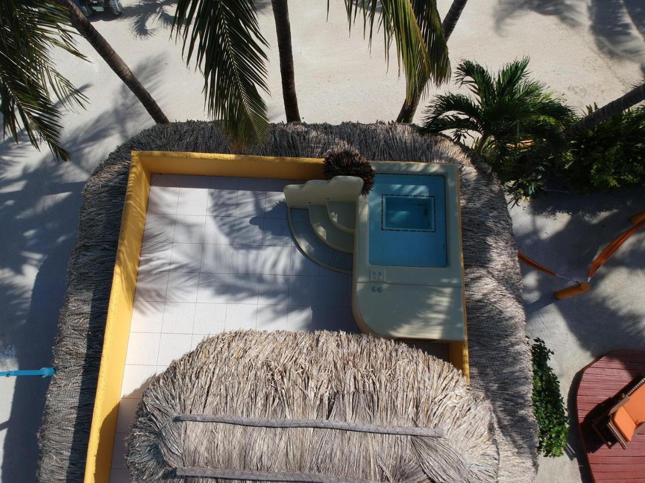 Seaside Cabanas Hotel Caye Corker 외부 사진
